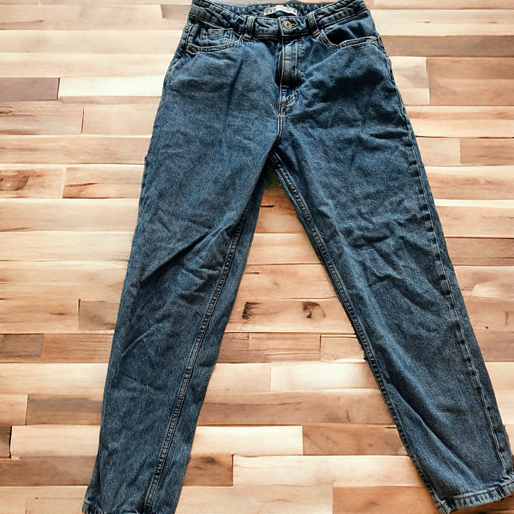 Zara Baggy Dad Jeans- Size 6